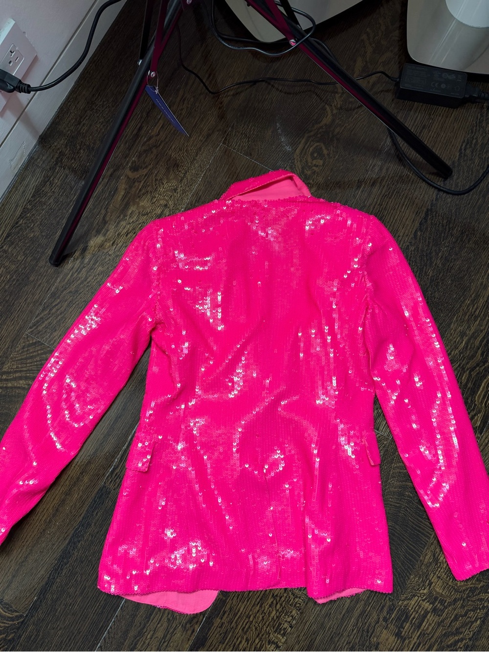Alice and Olivia hit pink sequin blazer - Picture 6 of 7